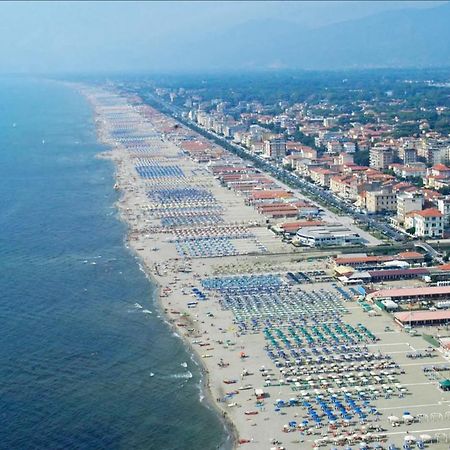 Appartamento Orizzonte فياريجيو المظهر الخارجي الصورة