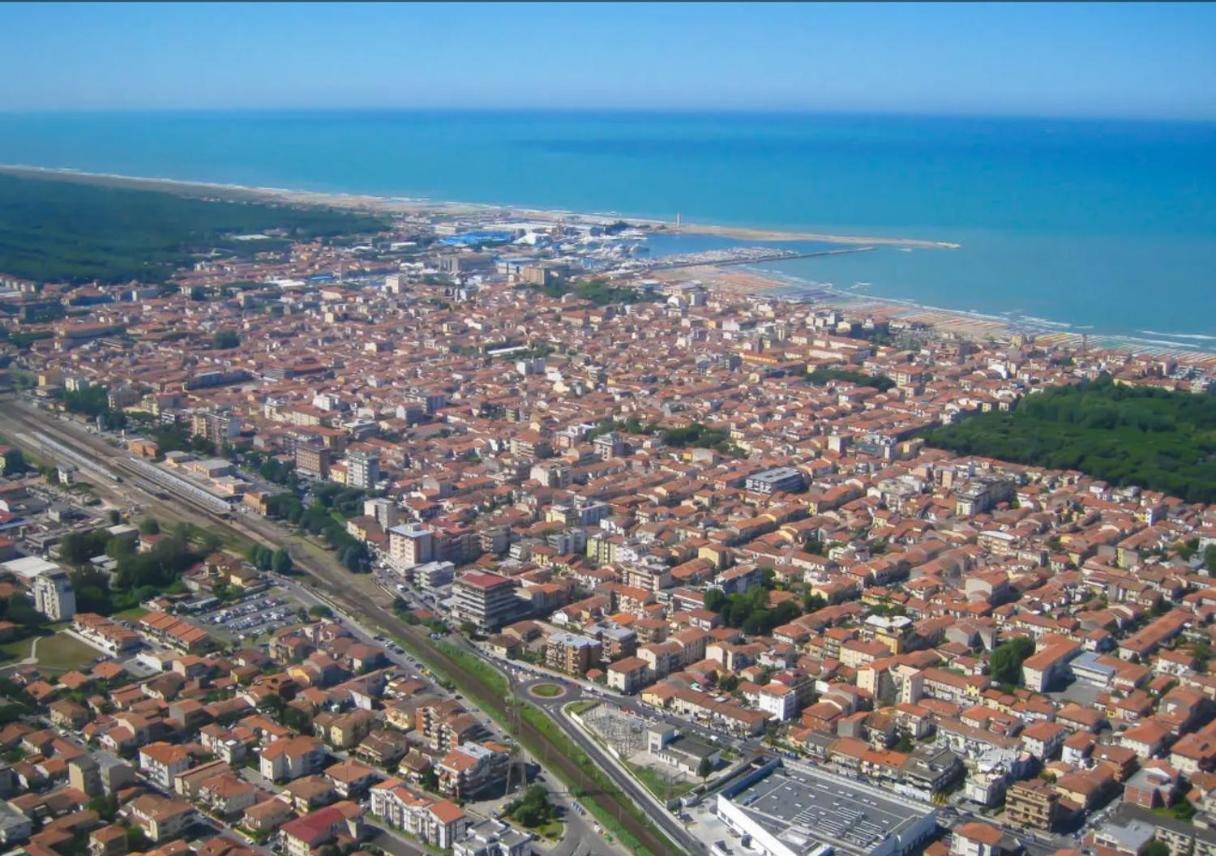 Appartamento Orizzonte فياريجيو المظهر الخارجي الصورة