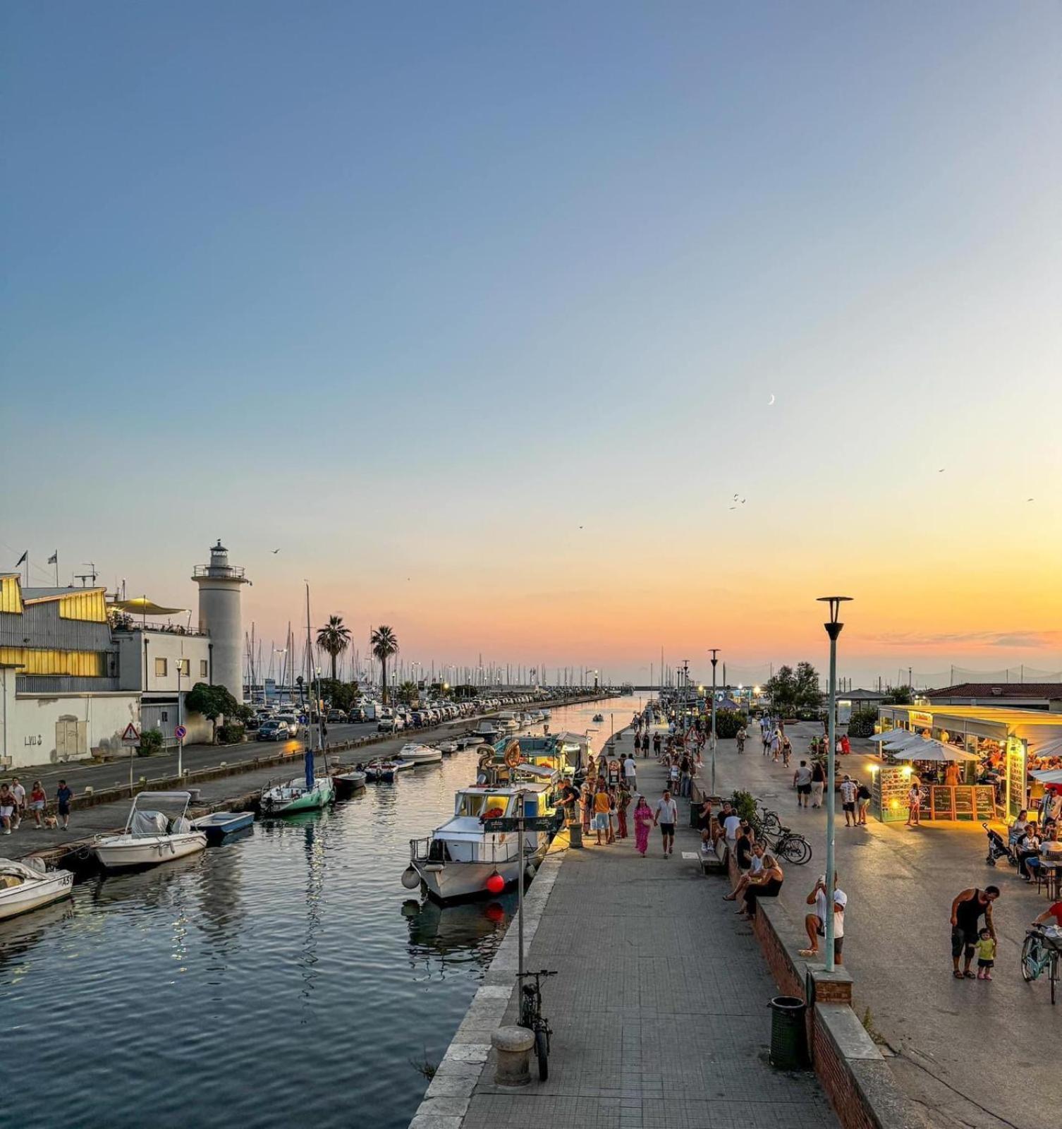 Appartamento Orizzonte فياريجيو المظهر الخارجي الصورة