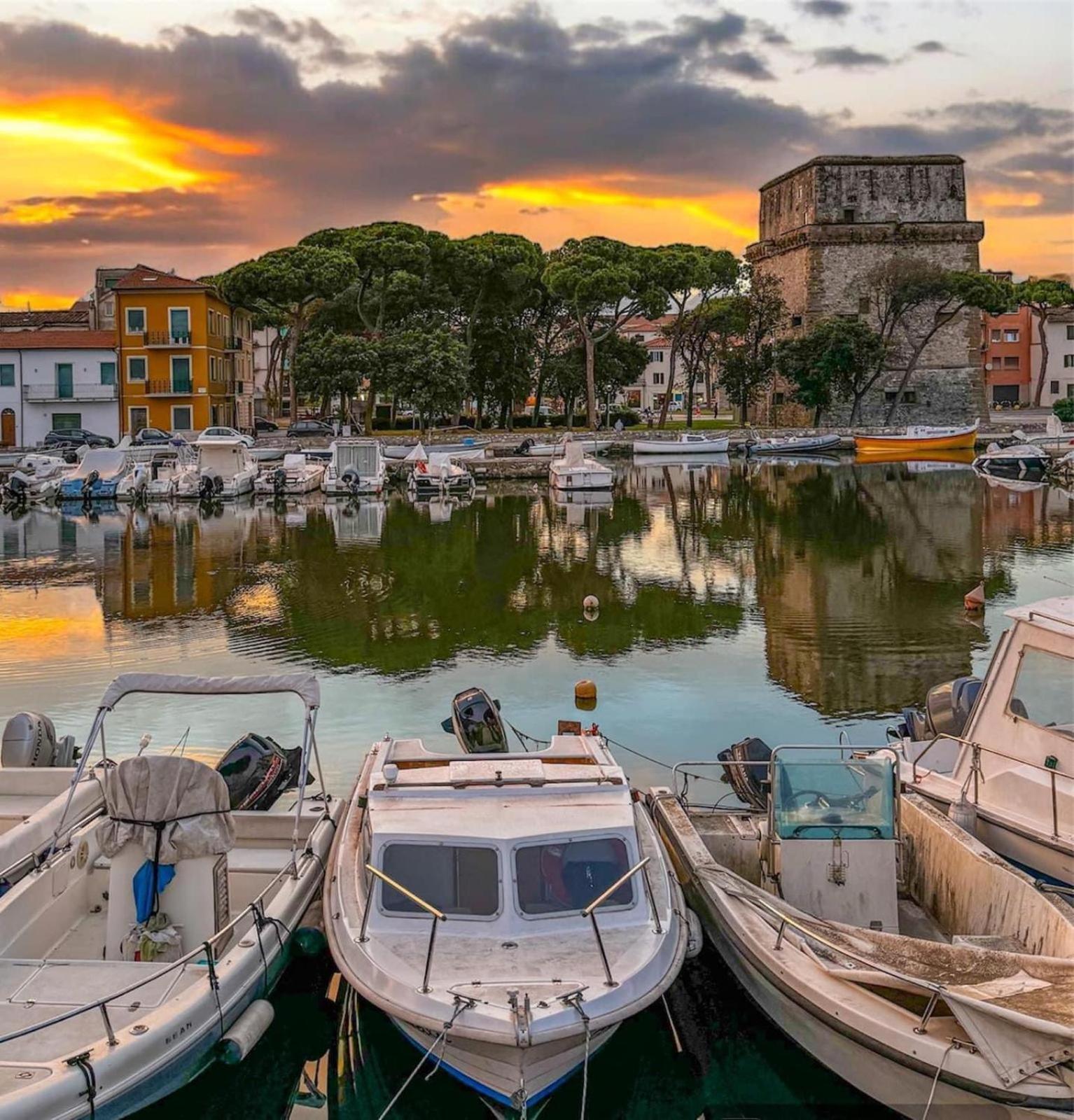 Appartamento Orizzonte فياريجيو المظهر الخارجي الصورة